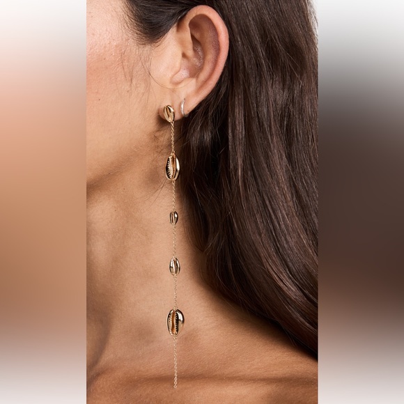 πΊπHPππΊ NWT Cult Gaia Myrna Shell Earrings - Picture 12 of 16